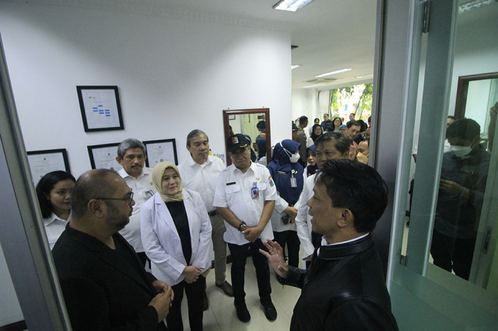 Klinik Pratama Media Group beroperasi dari Senin - Jumat, pukul 09.00 s/d 17.00 WIB dan pukul 18.00 s/d 21.00 WIB.