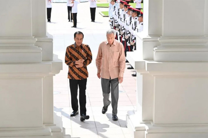 Presiden Joko Widodo tiba di Istana Kepresidenan Singapura, pada Kamis, 16 Maret 2023. Kedatangan Jokowi disambut langsung Perdana Menteri Singapura Lee Hsien Loong.