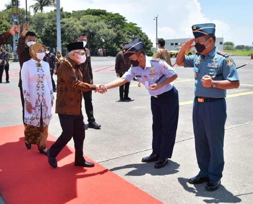 Usai melaksanakan serangkaian kegiatan di Jombang dan Surabaya, Jawa Timur, Wapres K. H. Ma’ruf Amin siang ini pukul 11.30 WIB, landas dari Bandara Internasional Juanda Surabaya menuju Nusa Tenggara Barat (NTB), Kamis, 16 Maret 2023.