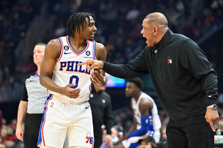 Tapi pelatih 76ers Doc Rivers menantang panggilan itu dengan sukses dan sementara dia harus berhati-hati untuk sisanya, Embiid membantu mengarahkan timnya menuju kemenangan yang signifikan.