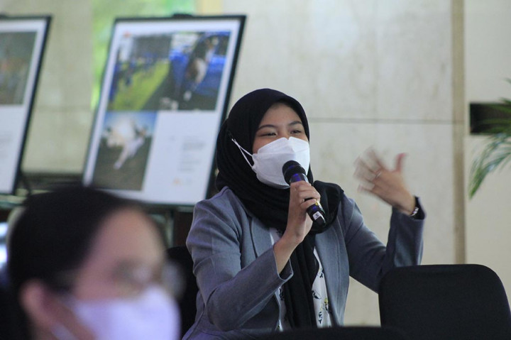 Diskusi fotografi ini dihadiri oleh sejumlah mahasiswa dan juga masyarakat umum. Sesi tanya jawab juga dilakukan dalam acara tersebut.