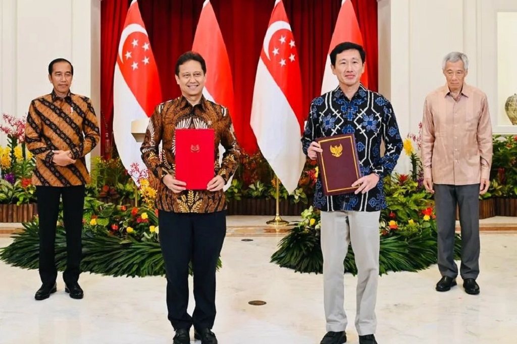 “Secara keseluruhan dalam pertemuan kali ini terdapat 20 letter of intent milik swasta Singapura untuk investasi di IKN Nusantara, kemudian sembilan MoU B to B di bidang healthcare dan digital, dan tujuh MoU G to G, antara lain di bidang energi, kesehatan, dan digital,” ucap Presiden Jokowi.