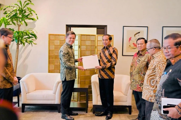Jokowi bersama rombongan selanjutnya menuju hotel tempat bermalam untuk melakukan kunjungan kerja pada Jumat, 17 Maret 2023 di provinsi tersebut.