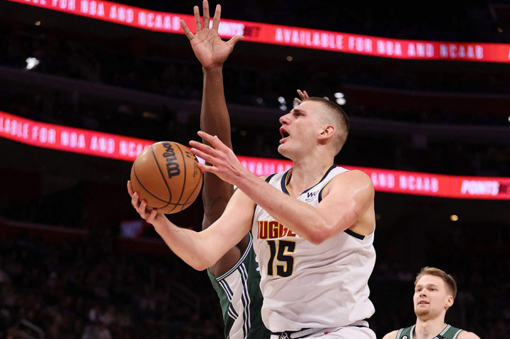 Nikola Jokic yang sudah mencetak 27 triple double di musim ini hampir saja mengulanginya pada pertandingan melawan Pistons dengan mengumpulkan 30 poin, 10 rebound, dan sembilan assist.