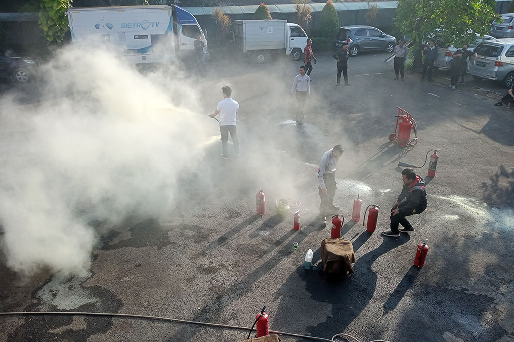 Dalam rangka meminimalisir dan mencegah terjadinya kebakaran, Media Group Network (MGN) bekerja sama dengan Dinas Pemadam Kebakaran Jakarta Barat menggelar pelatihan pemadaman kebakaran.