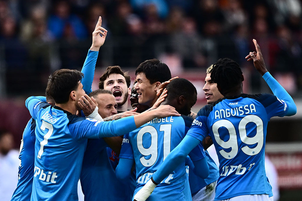 Penampilan luar biasa Napoli disempurnakan dengan gol keempat mereka pada menit ke-68. Pemain pengganti, Tanguy Ndombele mencatatkan namanya di papan skor. Kerja sama Osimhen dengan Kvaratskhelia dituntaskan Ndombele dengan sepakan mendatar ke sudut bawah gawang sekaligus mengubah skor menjadi 4-0.