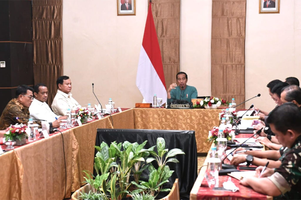 Lebih lanjut, Kapolri menjelaskan bahwa peningkatan kesejahteraan tersebut salah satunya melalui dukungan dalam pembangunan di wilayah Papua. “Baik dari sisi pembangunan maupun dari sisi pemekaran, semuanya bisa berjalan dengan baik,” jelasnya.