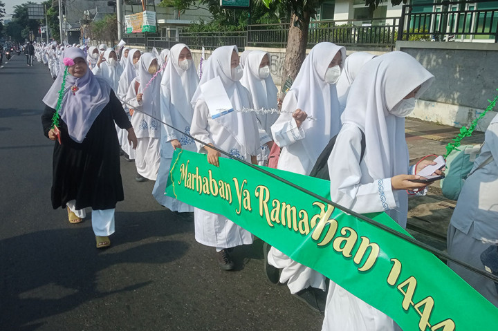 Sebelumnya, Ketua MUI bidang Dakwah dan Ukhuwah, KH Cholil Nafis memprediksi awal Ramadan 2023 akan berlangsung bersamaan pada 23 Maret 2023. Namun kemungkinan akan merayakan Idul Fitri secara berbeda.