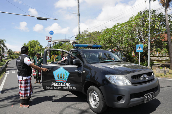 Pengamanan Hari Raya Nyepi Tahun Baru Saka 1945 tersebut untuk menjamin keamanan dan kelancaran umat Hindu dalam menjalani Catur Brata Penyepian. 