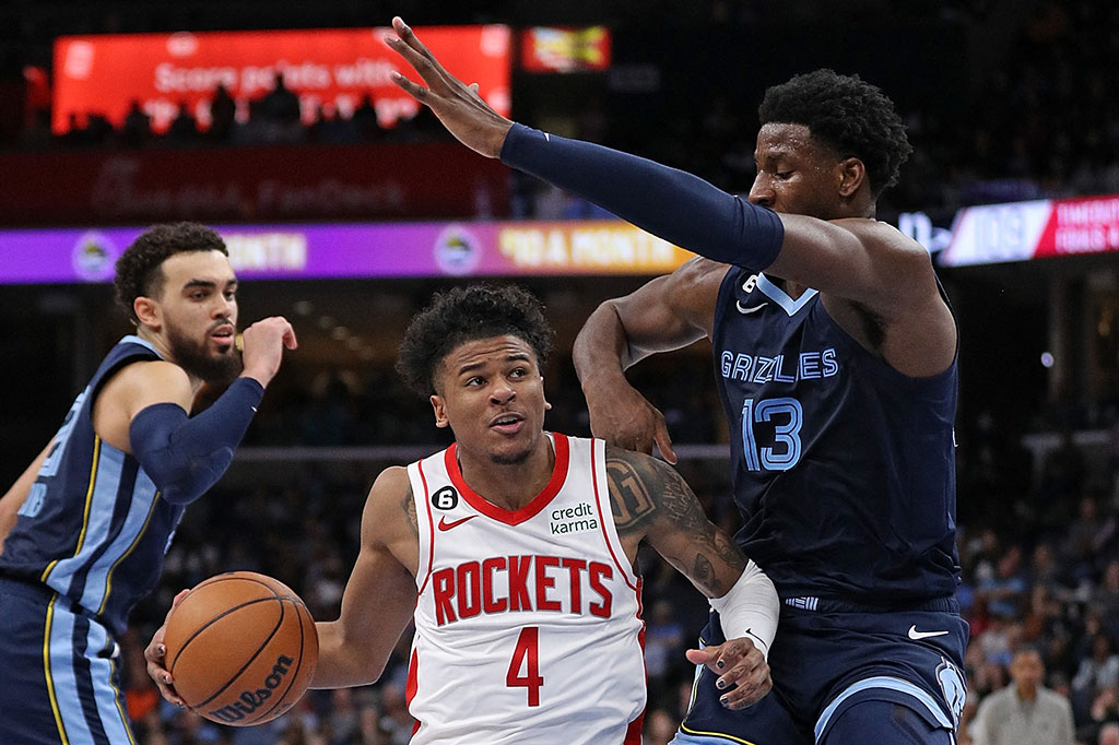 Di kubu Rockets, Jalen Green mencetak poin tertinggi dengan torehan 32 poin. Sementara Kenyon Martin Jr memecahkan rekor skor tertingginya sepanjang karier dengan 31 poin.