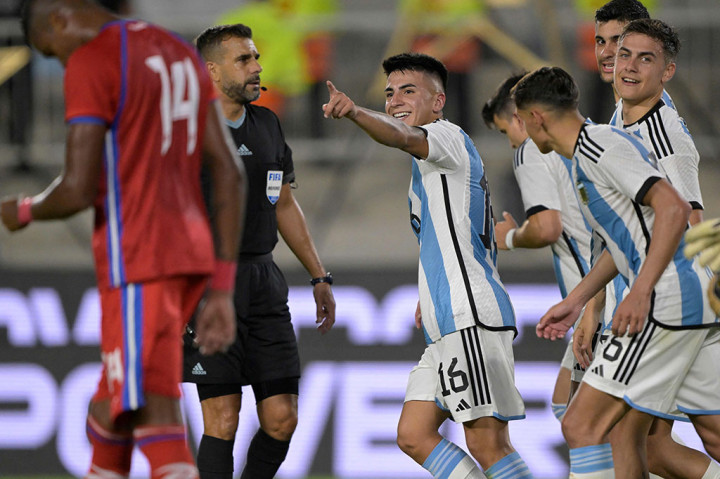 Argentina baru bisa memecah kebuntuan pada menit ke-78 lewat Thiago Almada memanfaatkan kemelut di depan gawang Panama.