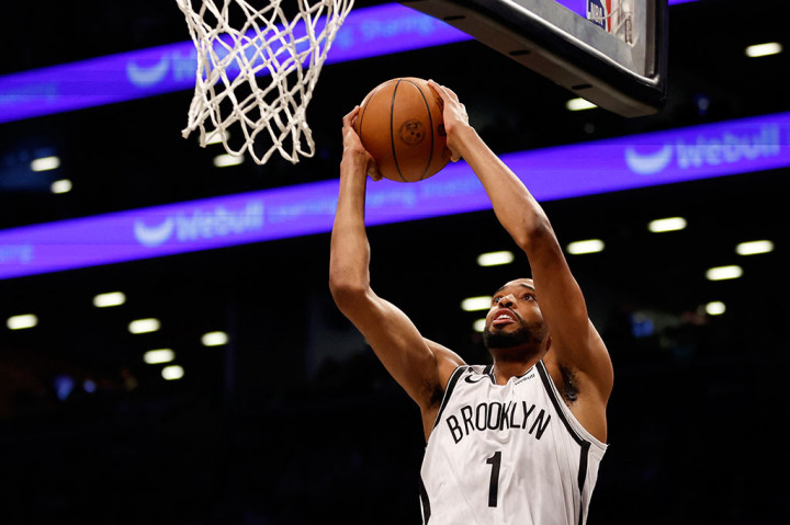 Sementara, Mikal Bridges mencetak poin tertinggi untuk Nets dengan 32 poin. Spencer Dinwiddie mencetak dwiganda 25 poin dan 12 assist, Joe Harris 15 poin, Royce O'Neale 12 poin, dan Nic Claxton 11 poin.