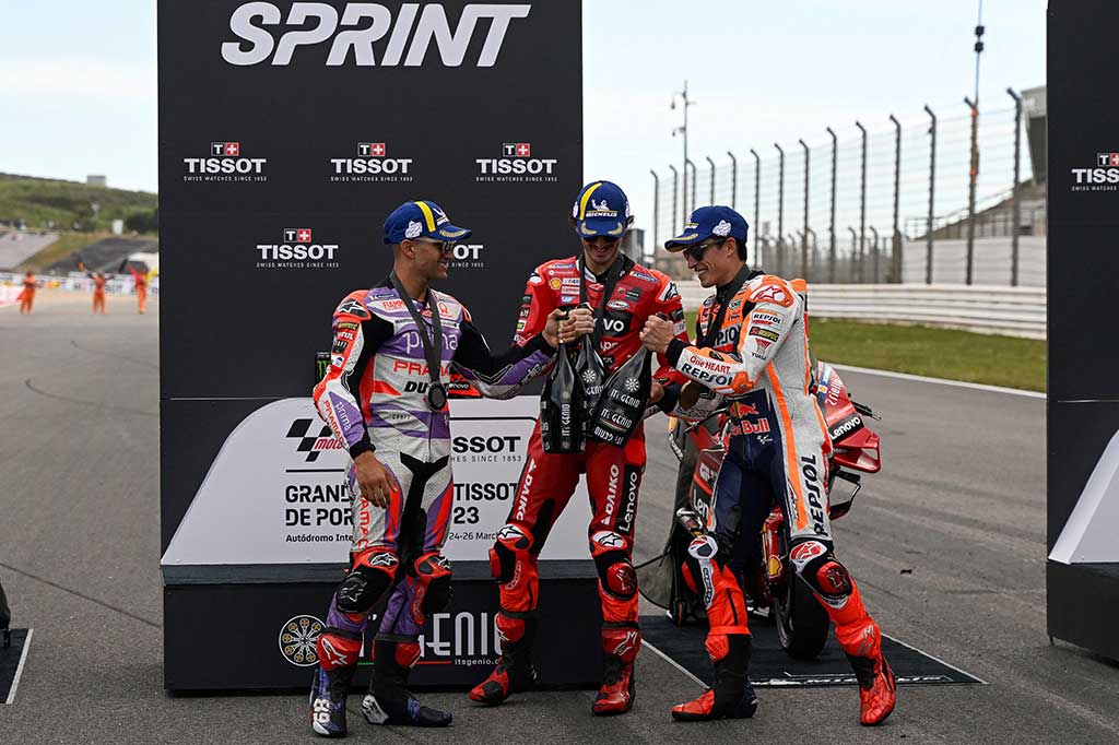 Dengan pencapaiannya ini, Bagnaia meraih 12 poin di klasemen pembalap MotoGP. Sementara Martin 9 poin, Marquez 7 poin, dan Miller 6 poin.