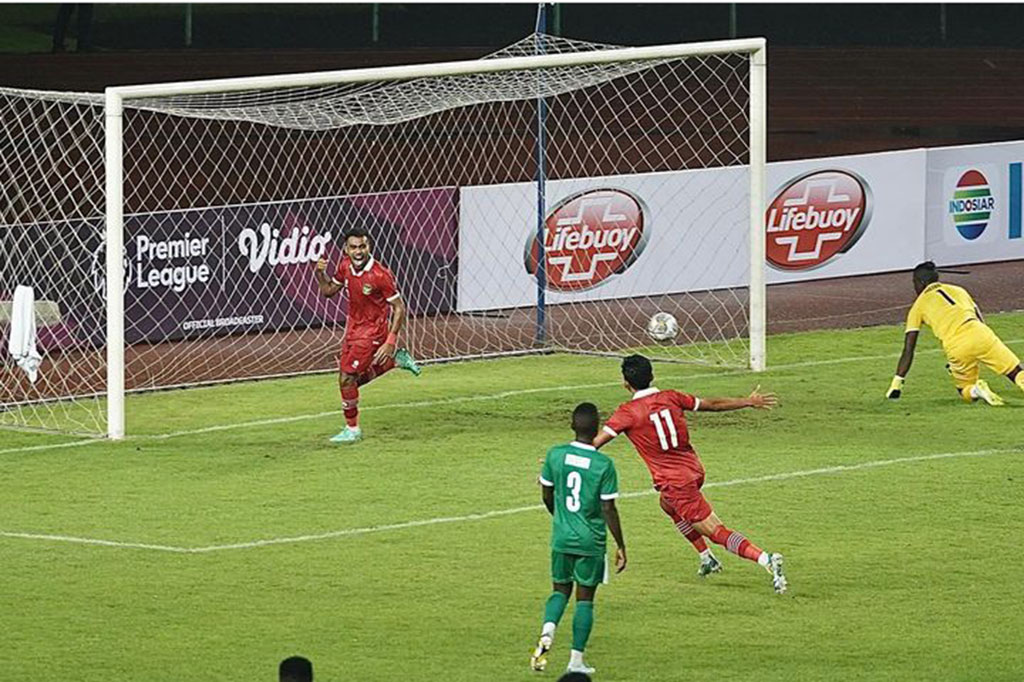 Pasukan Shin Tae-yong berhasil membuka keunggulan pada menit keenam, saat Yakub Sayuri yang menyusup ke pertahanan lawan berhasil menanduk bola umpan silang kiriman Stefano Lilipaly.