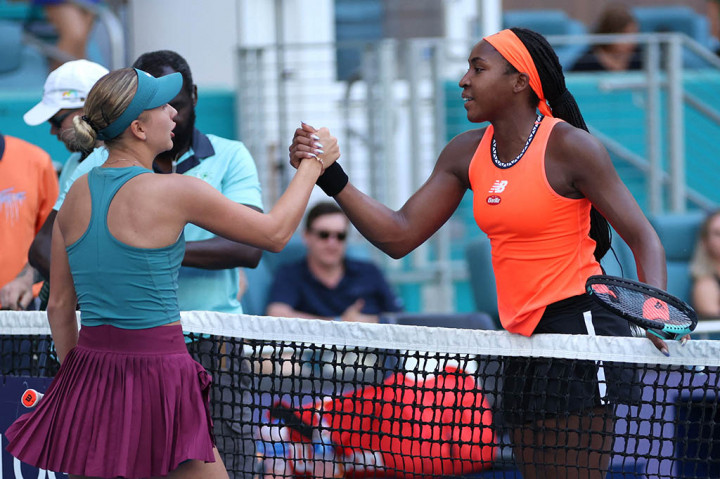 Potapova akan melawan bintang muda Tiongkok Zheng Qinwen di babak 16 besar setelah dia mengalahkan unggulan ke-12 Liudmila Samsonova 5-7, 7-6 (7/5), 6-3 dalam waktu 3 jam 7 menit. 