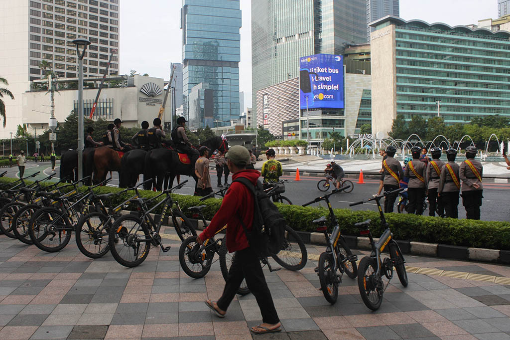 Sebelumnya, Kepala Dinas Perhubungan DKI Jakarta Syafrin Liputo menyatakan bahwa HBKB tetap dilaksanakan selama Ramadan dengan jam operasional yang tetap sama, yakni pukul 06.00 hingga 10.00 WIB.