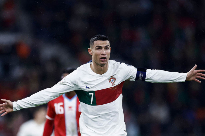 Ronaldo mencetak gol kedua pada menit ke-31. Pemain Luksemburg kehilangan bola dan Fernandes mengoper ke Ronaldo, yang tendangannya menjebol pojok kiri bawah gawang tim tuan rumah. Skor menjadi 4-0.