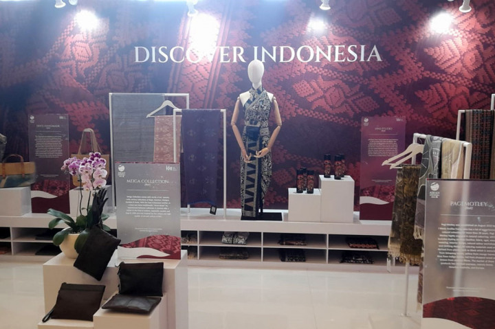 Selain itu acara ini juga digunakan untuk memperkenalkan produk UMKM dan budaya indonesia. Berbagai produk khas Indonesia seperti batik muncul di acara ini. 