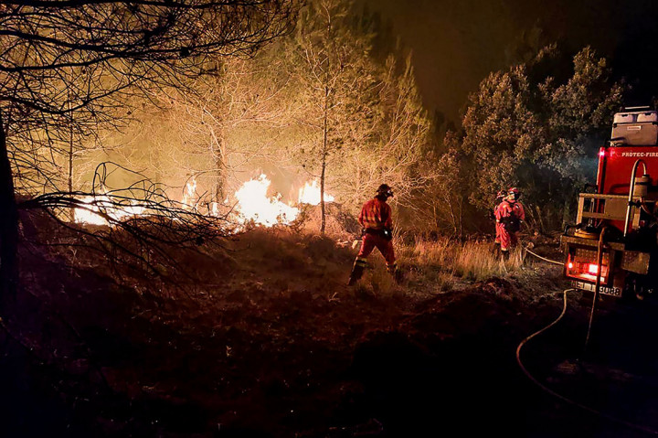 Para pejabat mengatakan musim kebakaran hutan di Spanyol sekarang berlangsung dari musim semi hingga musim gugur, bukan hanya selama musim panas.