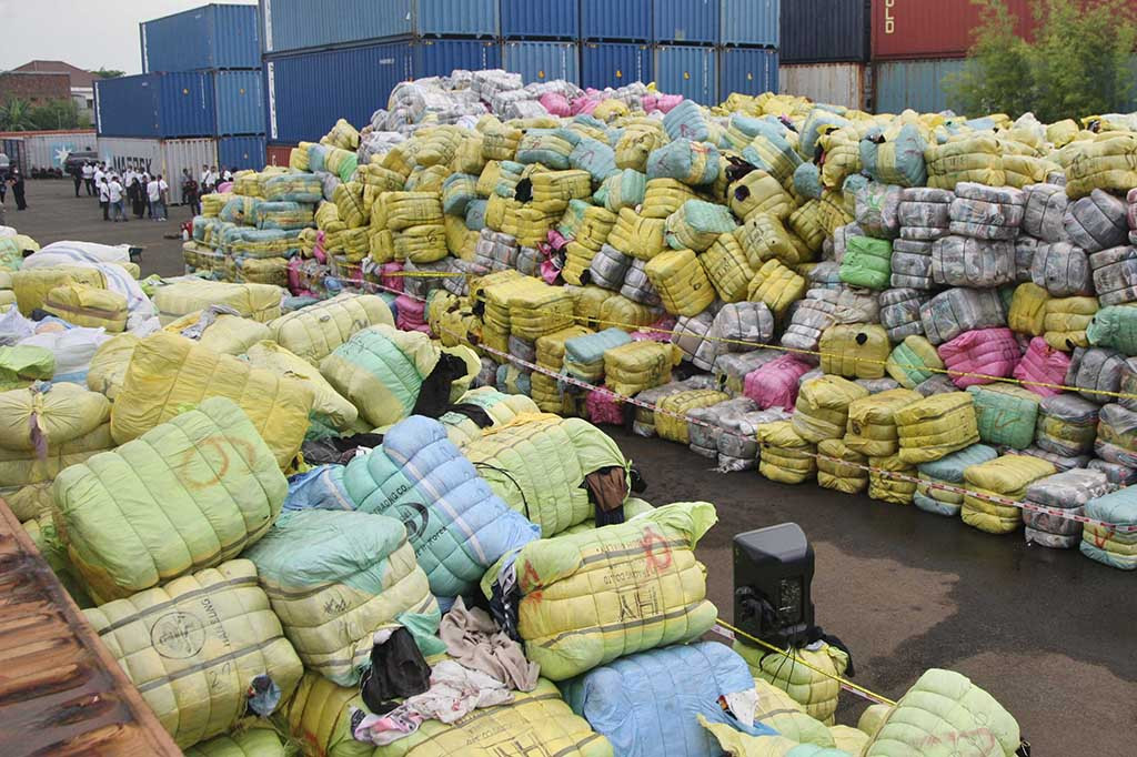 Pemusnahan dilakukan di Tempat Penimbunan Pabean (TPP) Direktorat Jenderal Bea & Cukai Blok DP-1 dan DP-1 A, Kawasan Industri Jababeka III, Cikarang Utara, Bekasi, Jawa Barat, Selasa, 28 Maret 2023.