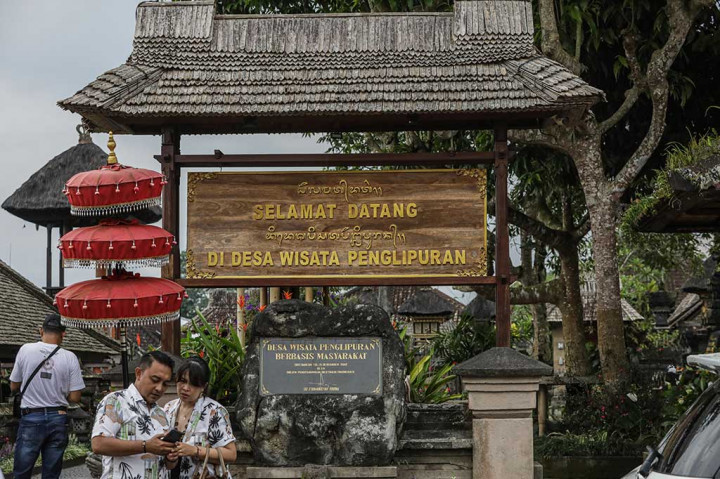 Desa Penglipuran merupakan desa konservasi, dimana masyarakatnya menjaga budaya supaya anak cucunya kelak tidak lupa.