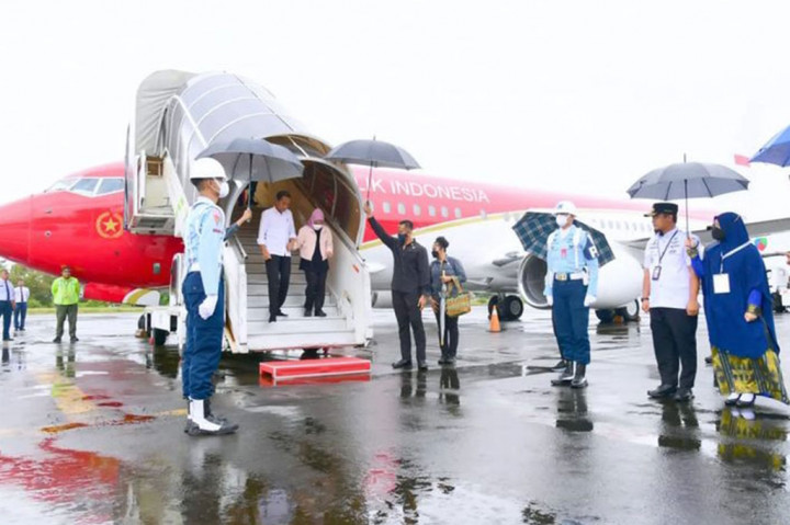  Presiden Joko Widodo dan Ibu Negara Iriana Joko Widodo melakukan kunjungan kerja ke Provinsi Sulawesi Selatan, Rabu, 29 Maret 2023. 
