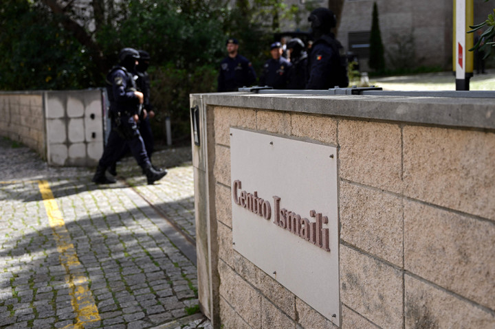 Dua orang tewas pada Selasa, 28 Maret 2023, setelah serangan pisau terjadi di pusat Islam di Ibu Kota Portugal, Lisbon. Serangan tersebut juga melukai beberapa orang lainnya.