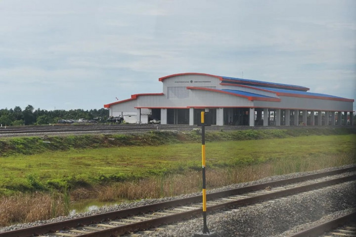 Menurut data KPBU Kementerian Keuangan, nilai proyek Kerja sama Pemerintah Badan Usaha (KPBU) perkeretaapian Makassar-Parepare mencapai Rp1 triliun. 