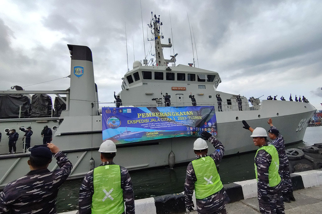 Pelepasan Ekspedisi Jala Citra 3 ini berlangsung di Dermaga Kolinlamil, Tanjung Priok, Jakarta Utara. Komandan Pusat Hidro-Oseanografi TNI AL (Danpushidrosal), Laksamana Madya  Nurhidayat, mengatakan ekspedisi ketiga ini mencoba menguak kehidupan bawah laut di daerah Timur khususnya di laut dalam.