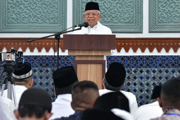 Mengawali kegiatan kunjungan kerjanya ke Provinsi Aceh, Wapres  Ma’ruf Amin menyampaikan tausiyah dilanjutkan dengan melaksanakan Salat Tarawih berjemaah di Masjid Raya Baiturrahman Banda Aceh, Rabu, 29 Maret 2023 malam.
