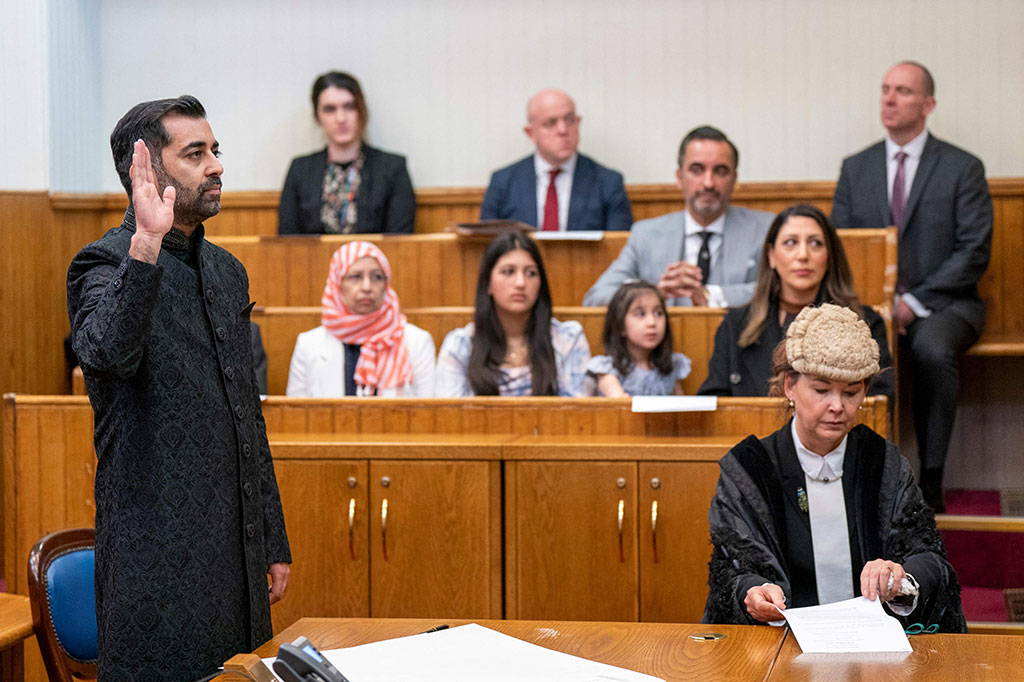 Pada usia 37, Yousaf juga merupakan pemimpin termuda dari Partai Nasional Skotlandia (SNP), dan bersumpah untuk menghidupkan kembali kampanye kemerdekaan Skotlandia yang memudar.