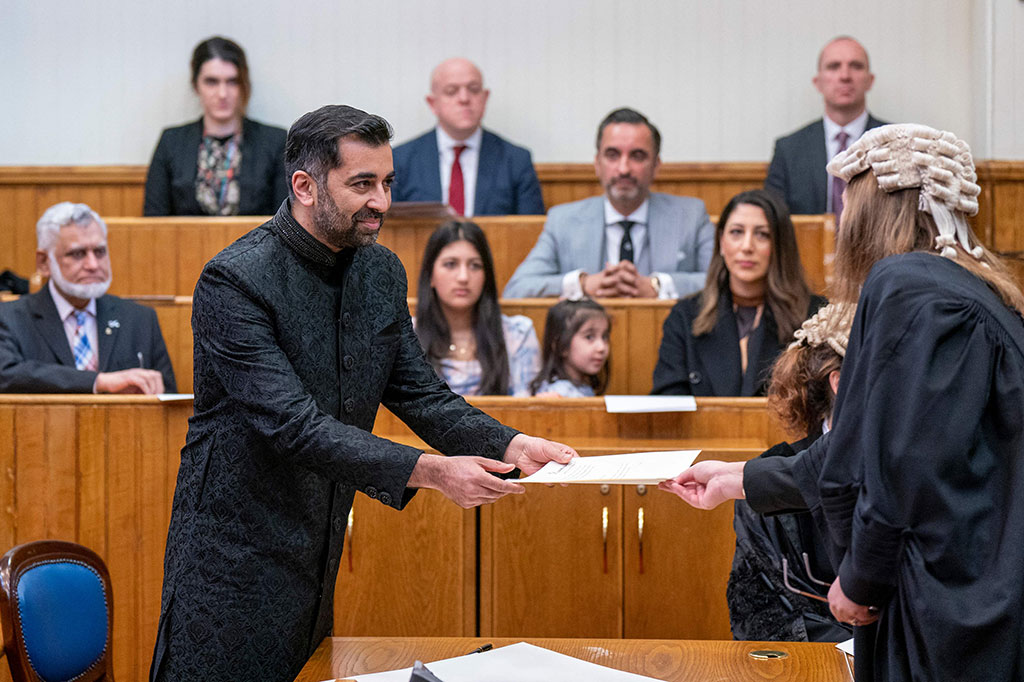 Kabinet baru Skotlandia mencakup lima anggota di bawah usia 40 tahun, dan untuk pertama kalinya mayoritas perempuan.