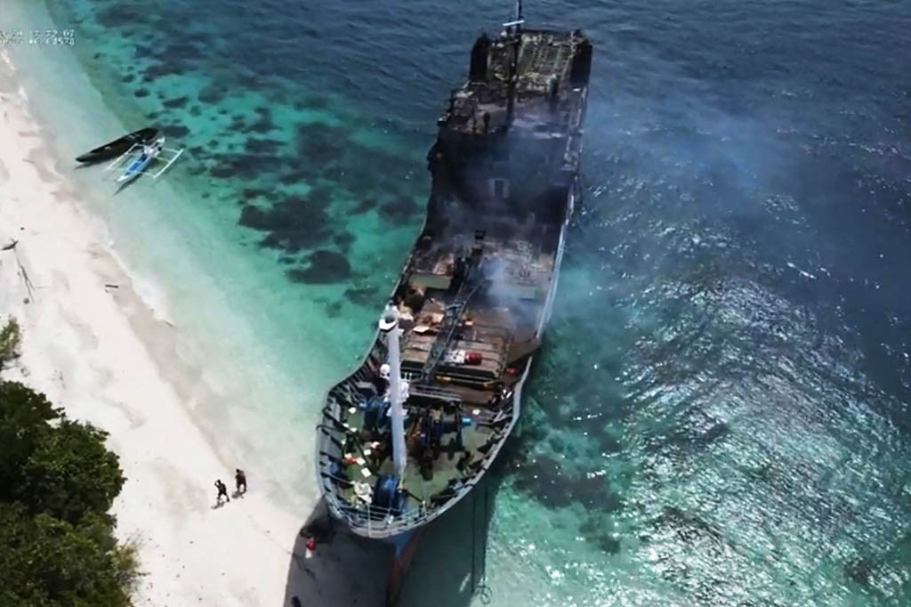 Korban tewas sebelumnya lebih dari dua kali lipat setelah ditemukannya 18 mayat di kapal itu, kata Gubernur Basilan Jim Salliman kepada AFP.