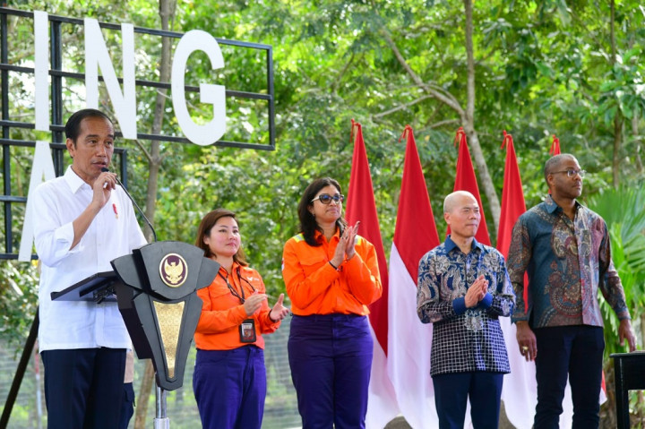 Presiden Jokowi bercerita bahwa dia sempat melihat arboretum atau fasilitas penanaman pohon untuk penelitian maupun pendidikan yang terdapat di Taman Kehati Sawerigading Wallacea serta memuji kelengkapan aspek edukasi bagi anak-anak guna menanamkan pentingnya menjaga lingkungan.