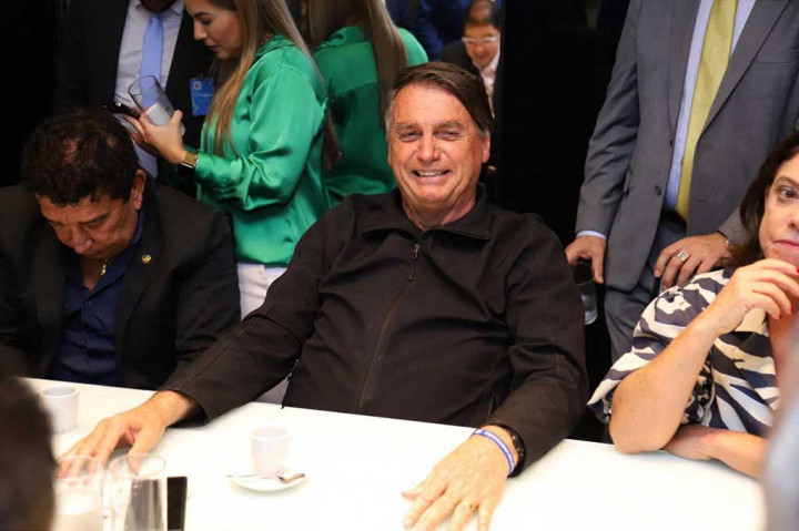 Mantan Presiden Brasil Jair Bolsonaro kembali ke negaranya pada Kamis, 30 Maret 2023 setelah tiga bulan berada di Amerika Serikat.