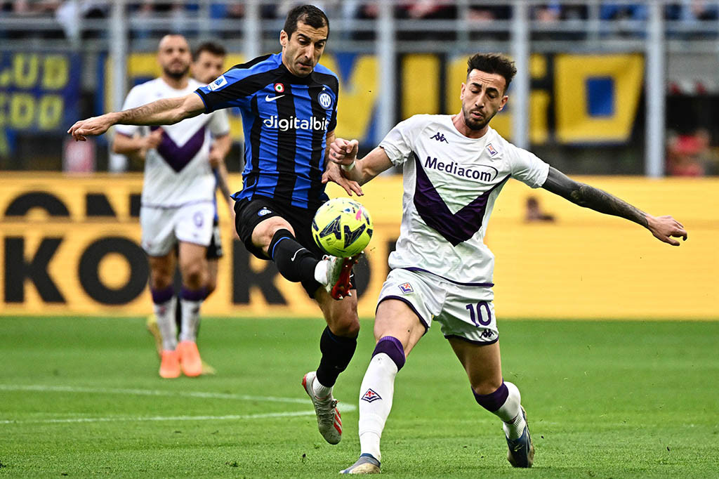 Tim tuan rumah terus menekan pertahanan Fiorentina di sisa waktu, tetapi skor 1-0 bertahan hingga pertandingan berakhir. Fiorentina berhasil mencuri tiga poin di kandang Nerrazurri.