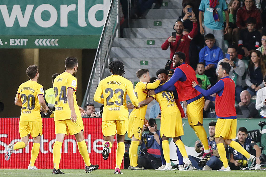 Tim tamu justru menggandakan keunggulan mereka pada menit ke-56. Umpan Torres diterima Fati yang menggiring bola ke depan kotak penalti sebelum melepaskan tendangan keras terukur dari luar kotak penalti, yang menjebol sudut kiri bawah gawang Badia. Skor menjadi 2-0.