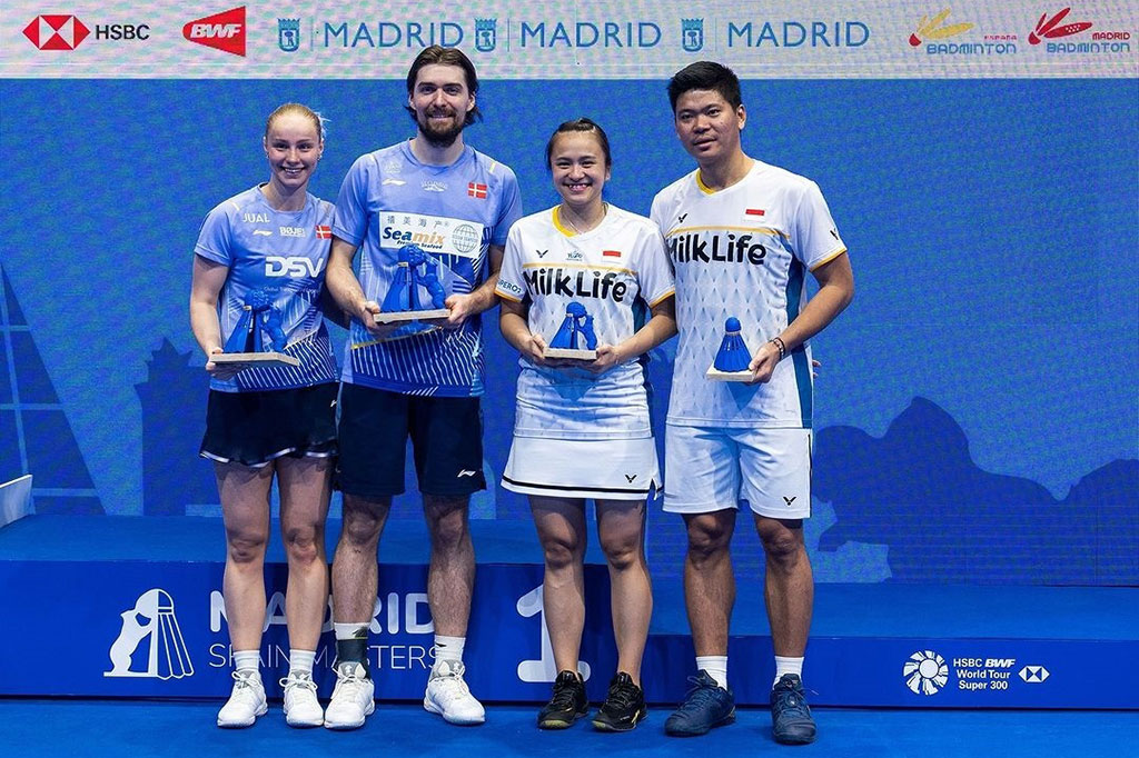 Sementara satu wakil Indonesia di final lainnya Praveen Jordan/Melati Faeva Oktavianti harus mengakui keunggulan ganda campuran Denmark Mathias Christiansen/Alexandra Boje dengan skor 20-22, 18-21.