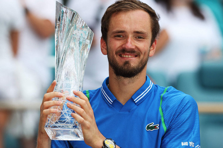 Sembilan belas kemenangan ATP Tour Medvedev datang dari 19 ajang berbeda, tetapi dia belum pernah memenangi ajang Masters 1000 sejak Toronto pada 2021.