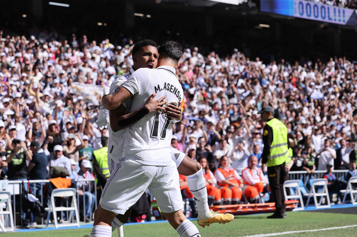Real Madrid langsung mendominasi penguasaan bola dan membuka keran gol pada menit ke-22. Marco Asensio mengirimkan umpan ke Rodrygo yang dengan tenang menaklukkan kiper Sergio Asenjo dan memasukkannya ke dalam gawang. Skor menjadi 1-0.