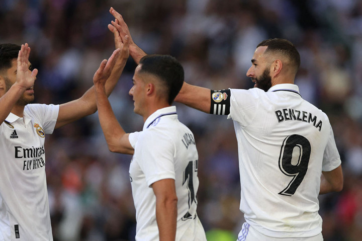 Benzema mencetak gol ketiga Madrid pada menit ke-32. Vinicius memberikan umpan ke Benzema yang melewati dua pemain sebelum melepaskan tendangan melengkung ke gawang Asenjo. Kedudukan menjadi 3-0.