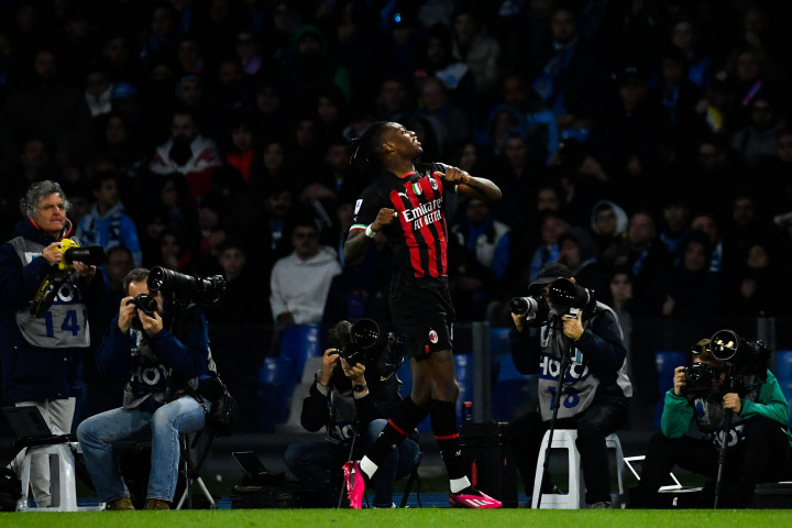 Napoli kebobolan untuk ketiga kalinya pada menit ke-59. Tonali merebut bola dari lapangan tengah dan memberikan bola ke Leao. Dia kemudian meloloskan diri dari tiga pemain Napoli sebelum melepaskan tembakan yang tidak bisa dibendung Meret. Milan unggul 3-0.