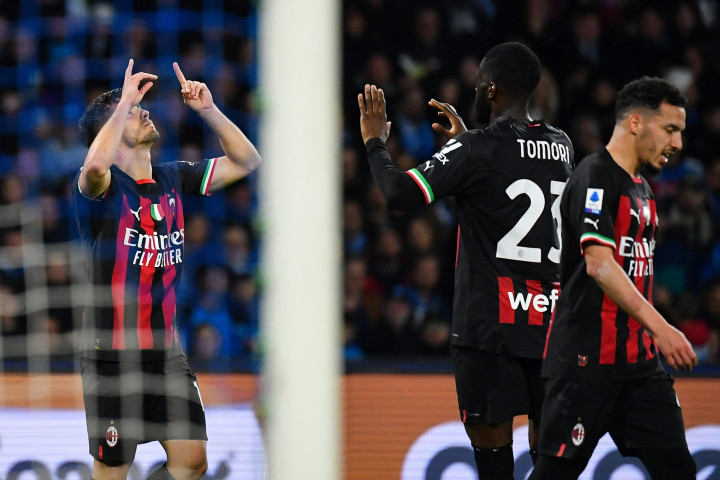 Tim tamu menggandakan keunggulan pada menit ke-25. Leao menyodorkan bola ke Ismael Bennacer, yang meneruskannya dengan umpan silang. Bola dikontrol Diaz, dia mengecoh Mario Rui dan kemudian melepaskan tendangan ke gawang Meret. Babak pertama berakhir dengan skor 2-0.