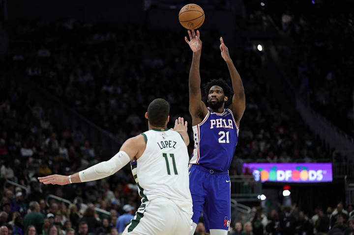 Philadelphia tetap ketiga pada 51-27 menyusul kekalahan hari Minggu. 