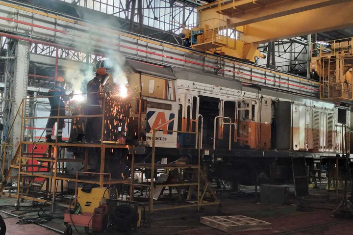 Balai Yasa Yogyakarta kebut perbaikan lokomotif kereta api (KA) untuk sambut arus mudik Lebaran 2023. Sejumlah lokomotif dengan kategori kerusakan berat masih menjalani perbaikan. 