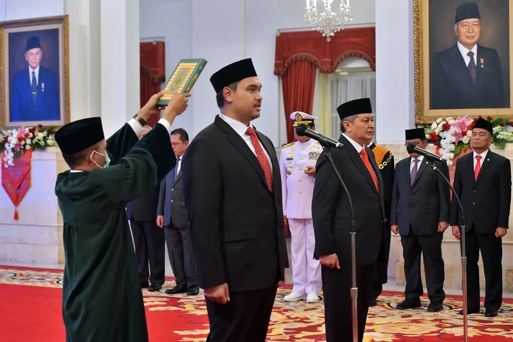 Pelantikan dilakukan bersamaan dengan pelantikan Dito Ariotedjo sebagai Menpora.