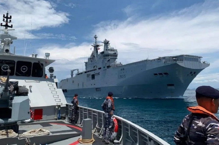 Dalam rangka meningkatkan hubungan kerjasama antara kedua negara, TNI Angkatan Laut (TNI AL) mengerahkan dua Kapal perangnya yaitu KRI Bung Tomo-357 dan KRI Bubara-868 guna melaksanakan latihan tahap laut, bersama dengan Kapal Perang Angkatan Laut Prancis yaitu LHD Dixmude (L9015) dan La Fayette (F 710), Kamis, 30 Maret 2023 di Perairan Jakarta.