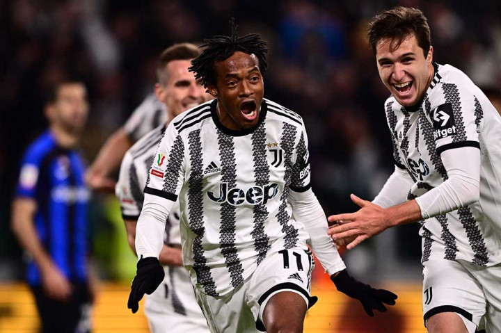 Tuan akhirnya berhasil unggul terlebih dahulu pada menit ke-83. Gol berawal dari umpan sundulan yang mengarahkannya ke Juan Cuadrado. Cuadrado kemudian melepaskan tendangan yang menjebol gawang Handanovic. Juventus unggul 1-0.