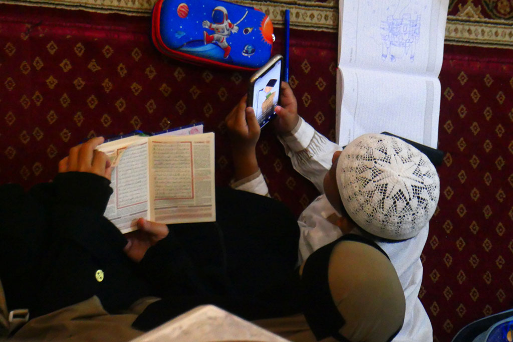 Ibadah-ibadah tersebut dilakukan untuk memperbanyak amalan dan memohon ampunan kepada Allah SWT.