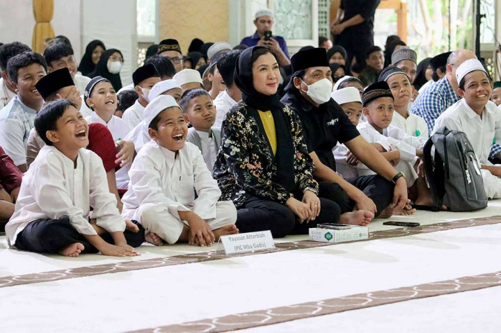 Fifi menyebut acara Iftar Ramadan diharapkan dapat membagikan kebahagiaan bagi anak-anak yatim yang dibina oleh Masjid NDP. 